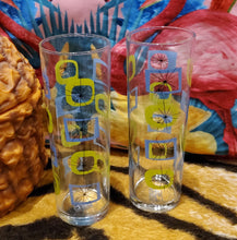 Load image into Gallery viewer, Midcentury Blue &amp; Green Atomic Style Zombie Tiki Cocktail Glass
