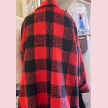 Load image into Gallery viewer, Ladies Coats Handmade From Original Vintage Patterns
