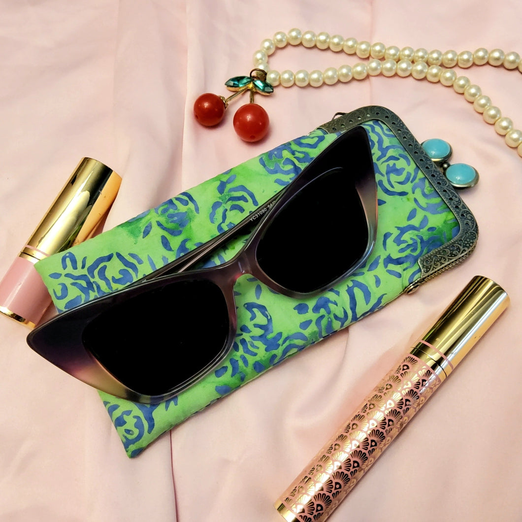 Blue Rose Vintage Style Eyeglass Case