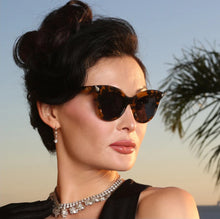 Load image into Gallery viewer, Lux de Ville De Ville Sunglasses Tortoise
