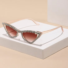 Load image into Gallery viewer, Unique Vintage Rhinestone Cat Eye Sunglasses

