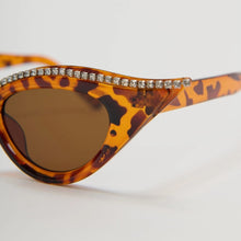 Load image into Gallery viewer, Unique Vintage Tortoise &amp; Rhinestone Cat Eye Sunglasses
