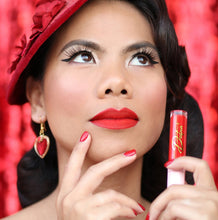 Load image into Gallery viewer, Dafna Perfect Red Liquid Lipstick
