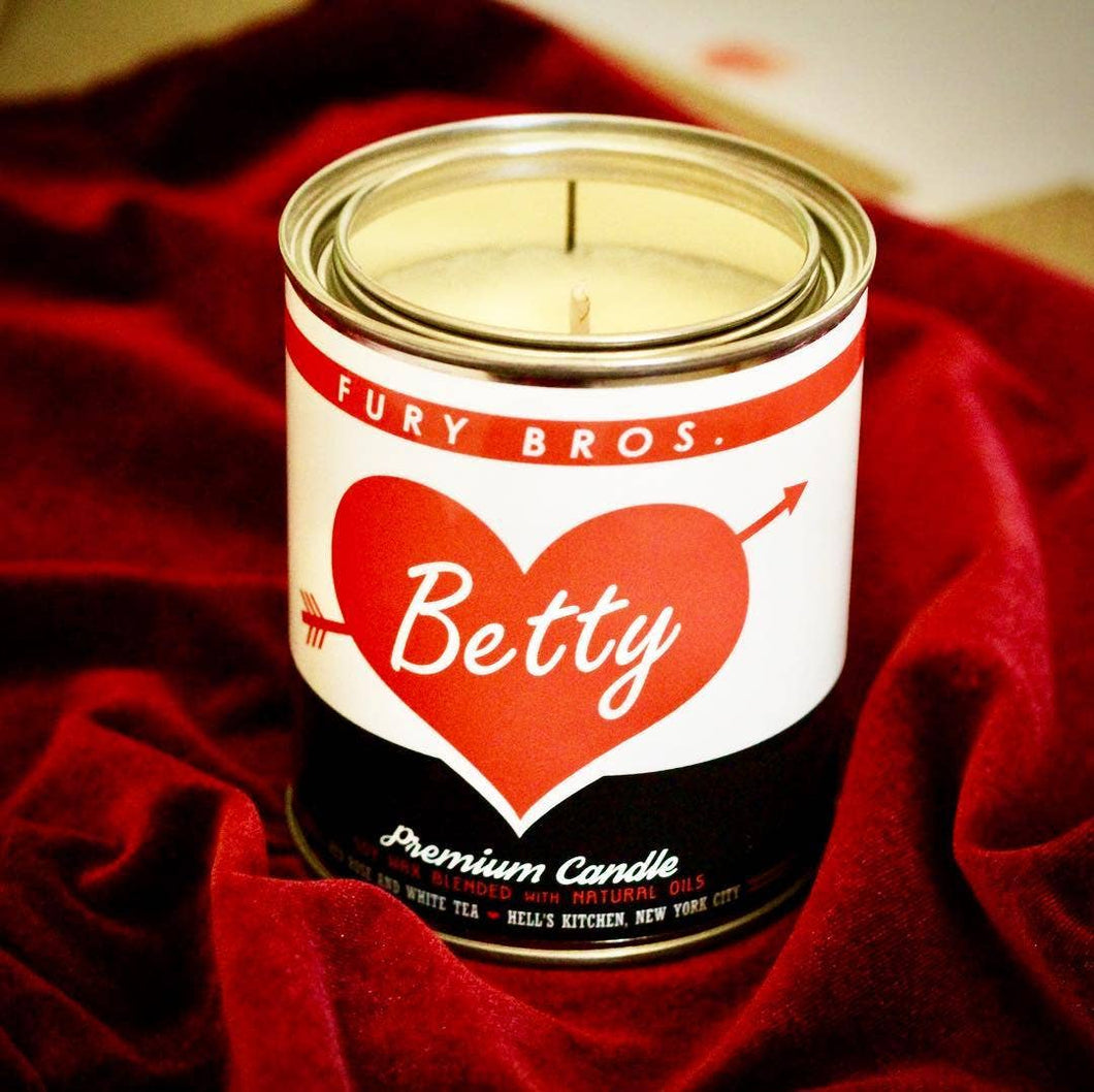 Betty Premium Candle